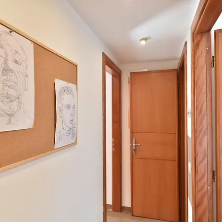 Apartment Mondrian House Rome