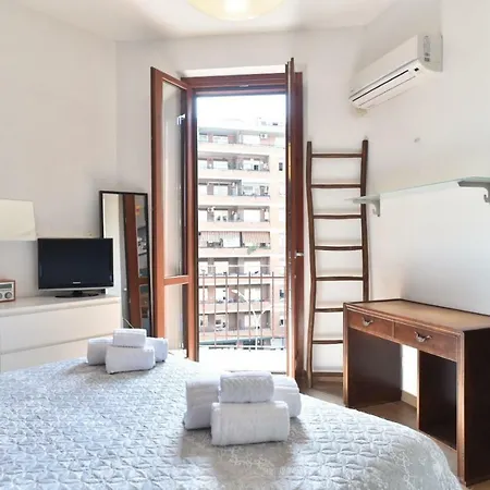 Mondrian House * Řím