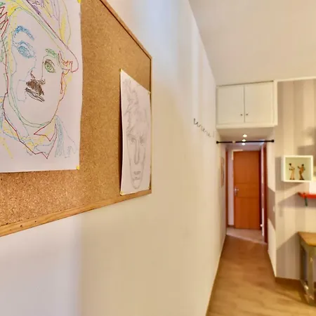 Mondrian House Apartment Rom
